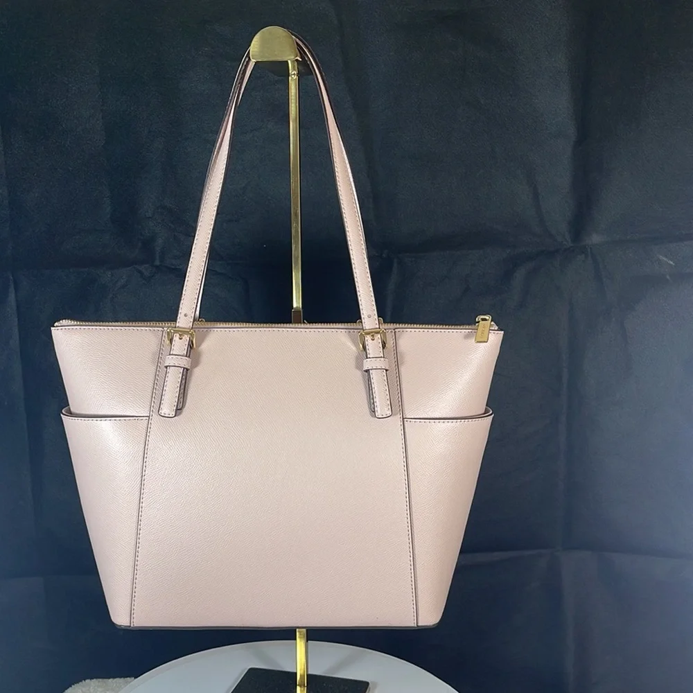 NWT = MICHAEL KORS , Soft Pink Color Handbag. - Picture 3 of 9